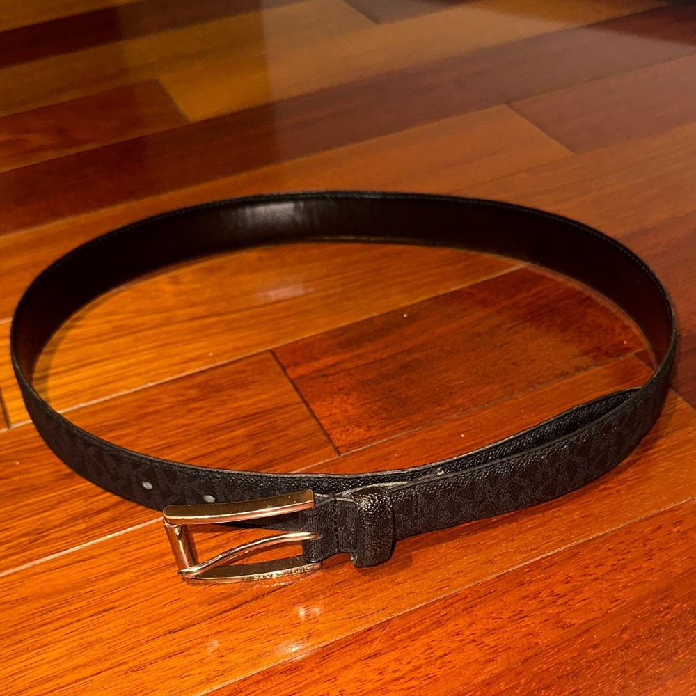 Michael Kors Black Leather Belt - unisex size 30 waist